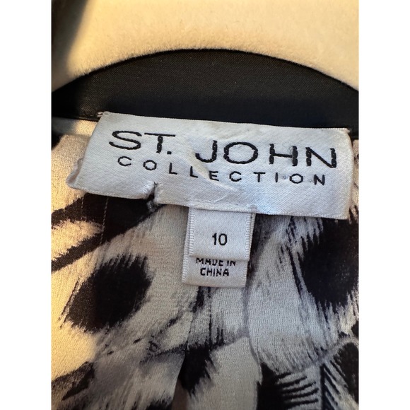 Vintage ST JOHN COLLECTION Black Satin  Ruffled Trench Coat Size 10 - Picture 6 of 14